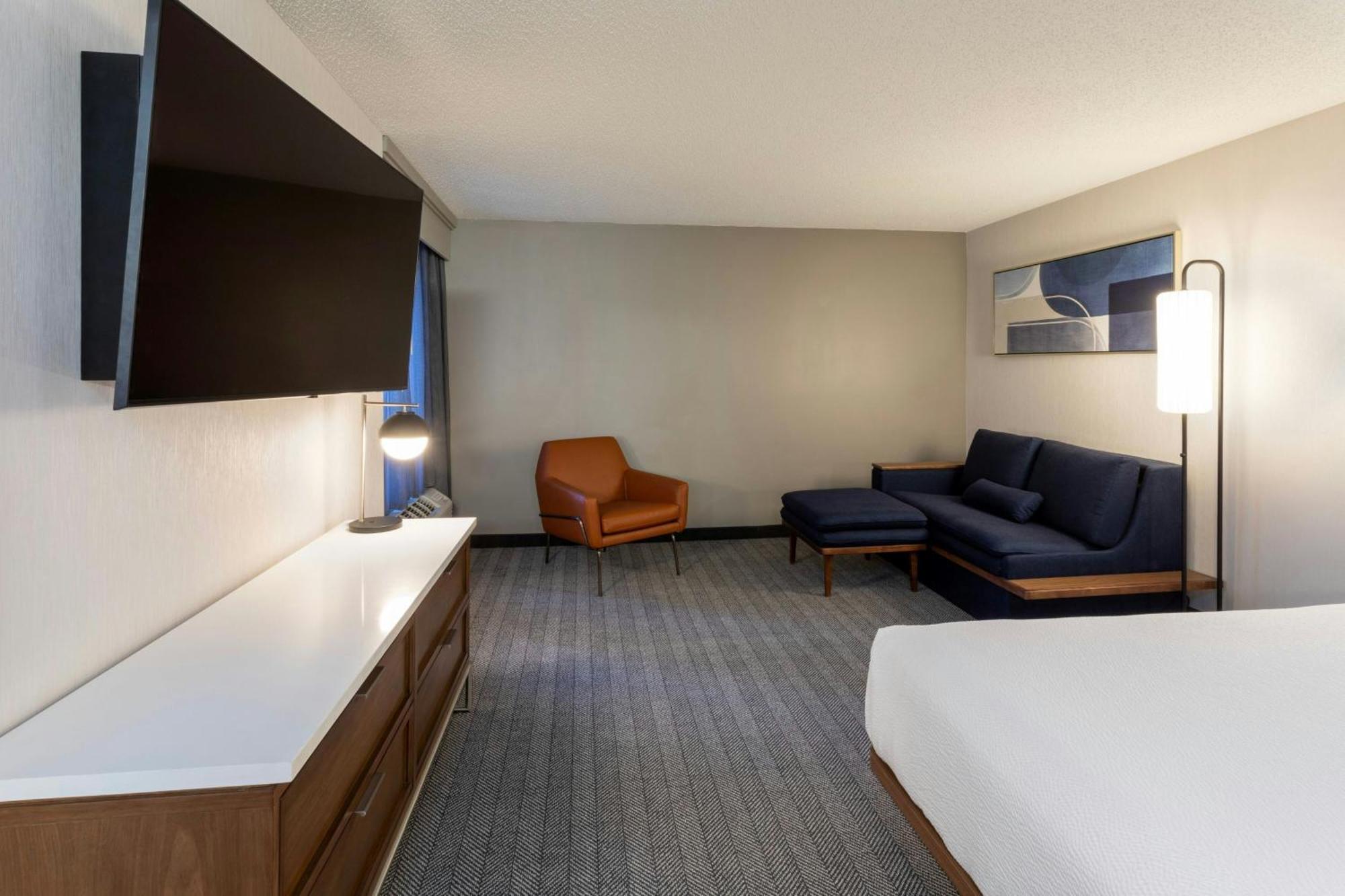 Courtyard Minneapolis St. Paul/Розвилл Экстерьер фото