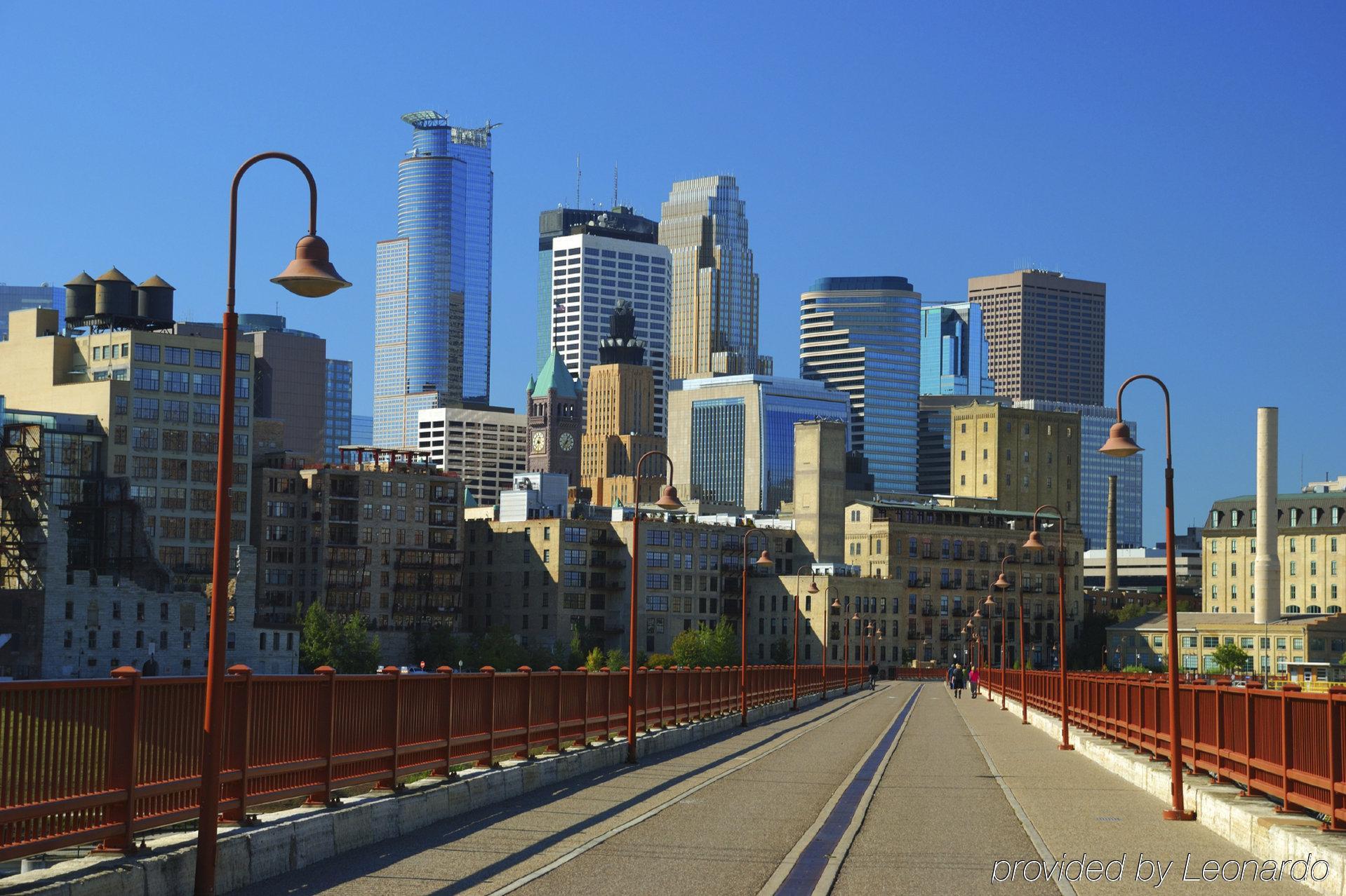 Courtyard Minneapolis St. Paul/Розвилл Экстерьер фото